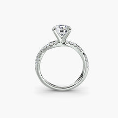 The Twisted Pavé Solitaire